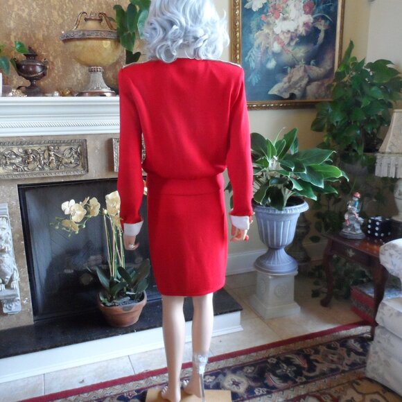 St. John Cruize Line Knit Red/Ivory Trim Skirt & Jacket Suit Size 8 - Picture 15 of 16